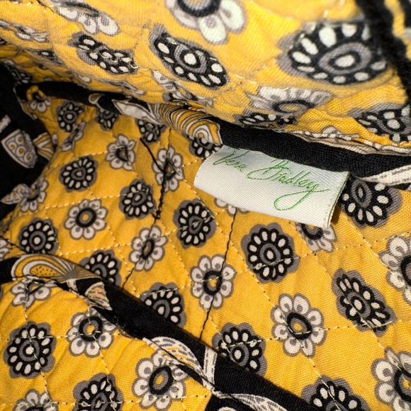 Vera Bradley Retired Yellow Bird Pattern Hand/Shoulder Bag/Tortoise Closure - Picture 2 of 6